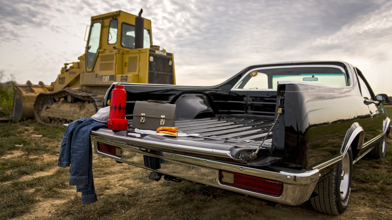 Bitcoin breaks bad, falls below $8,000