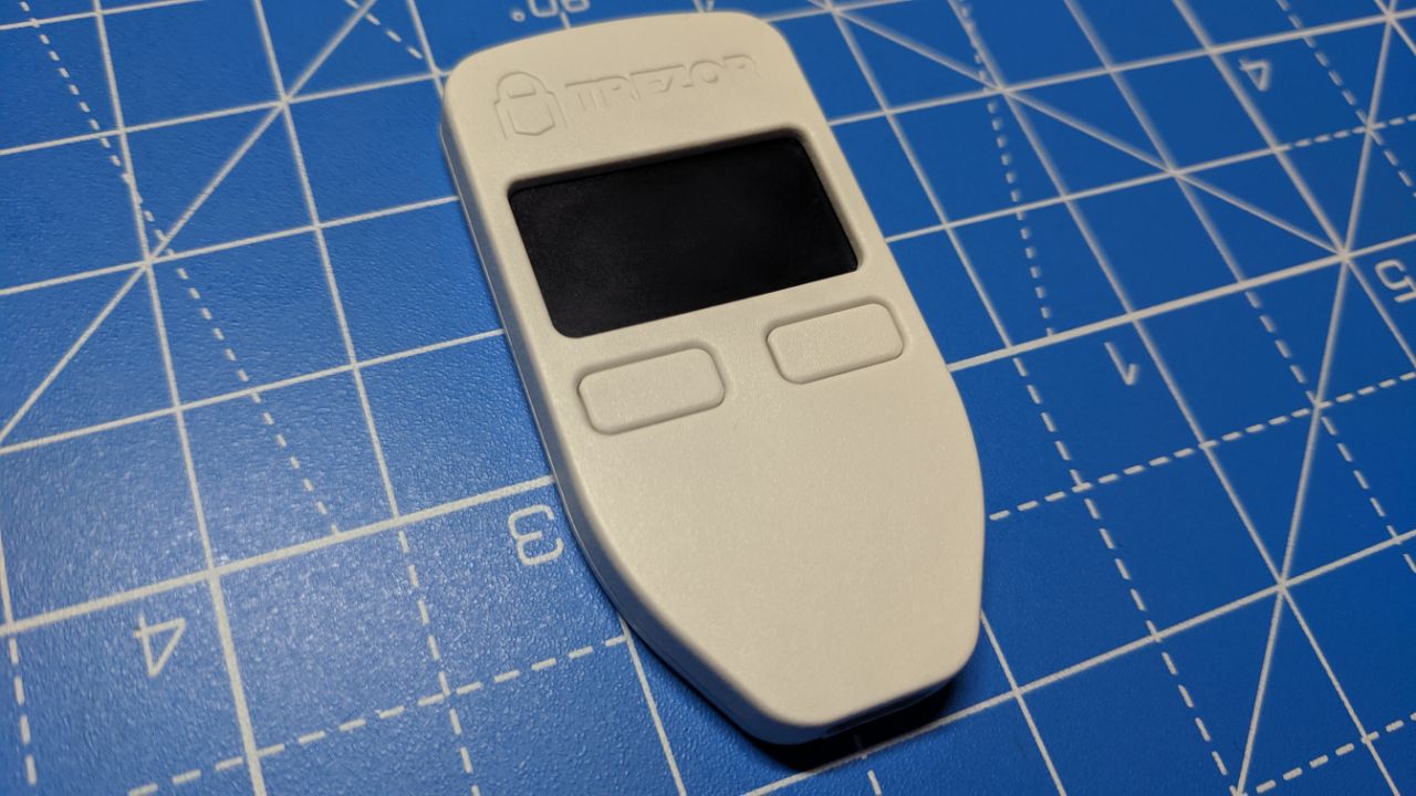 Trezor.Model_.One_.Review.Glamor.Shot_.j